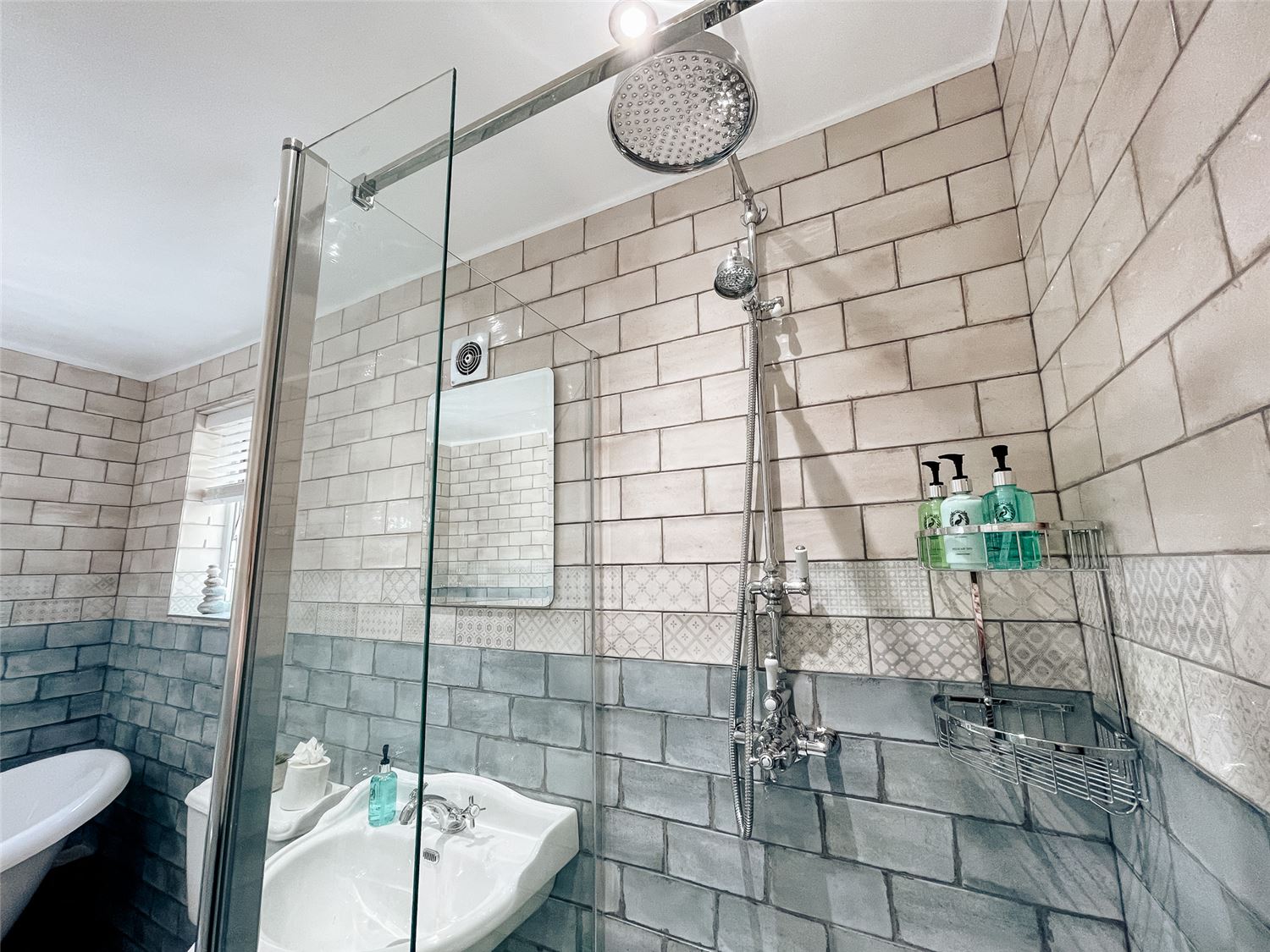 shower rothesay accommodation